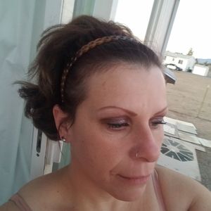 Light brown drawstring ponytail